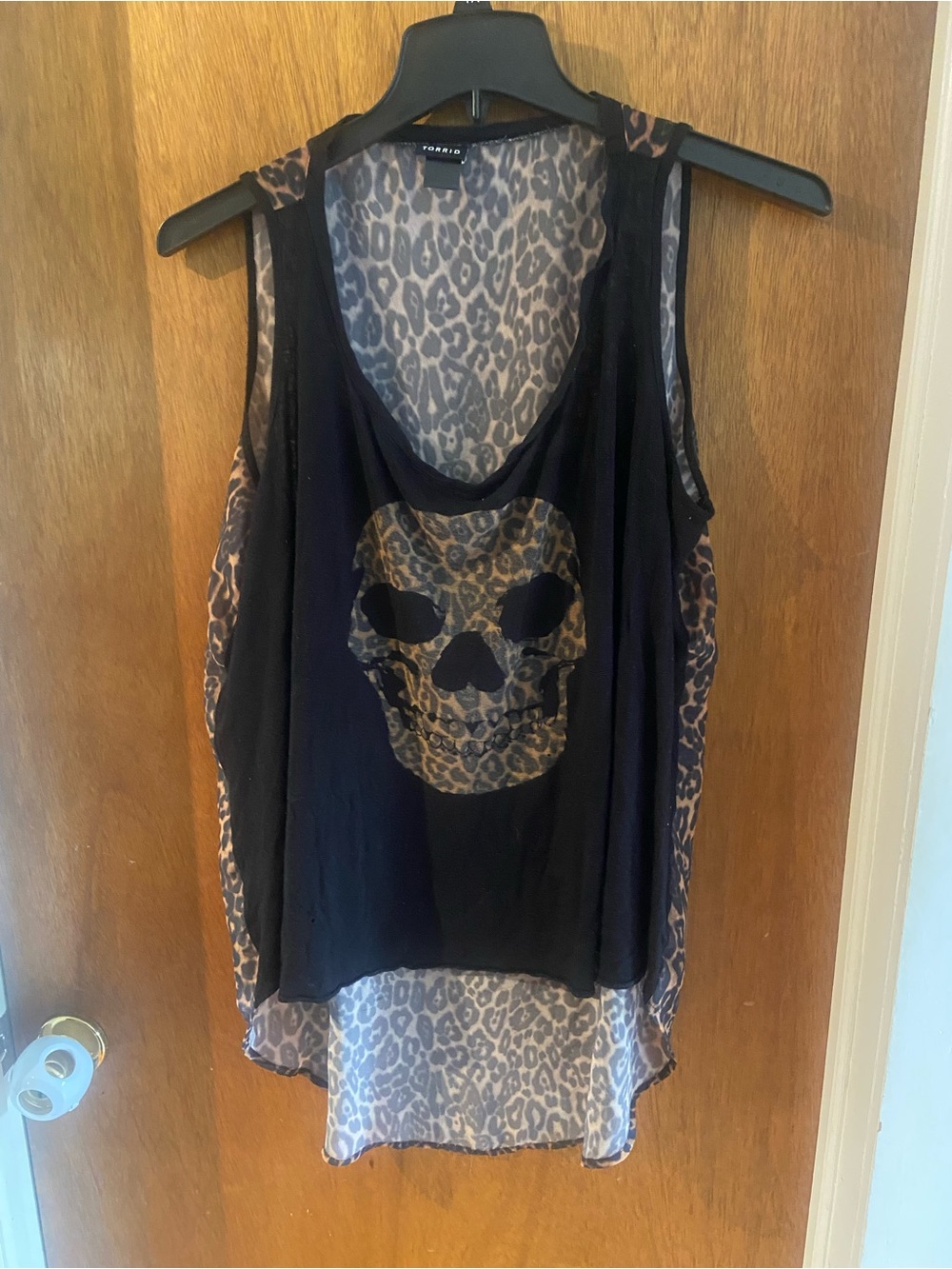 Torrid Sleeveless Leopard Skull Overlay Hi-Low Top - Fits like 2X